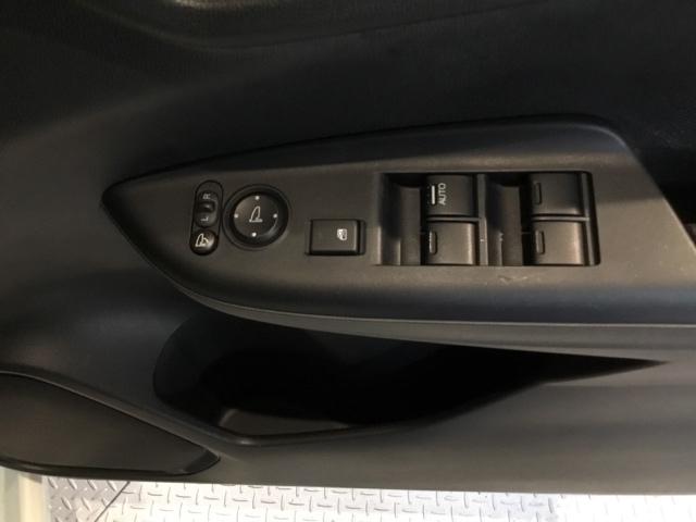 フィット １３Ｇ・Ｆパッケージ　ＣＤ　イモビ　スマ－トキ－　ＶＳＡ　助手席エアバッグ　オートエアコン　エアバック　ＰＳ　キ－フリ－　ＰＷ　ＡＢＳ（17枚目）