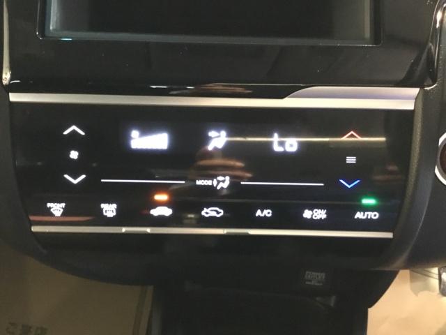 フィット １３Ｇ・Ｆパッケージ　ＣＤ　イモビ　スマ－トキ－　ＶＳＡ　助手席エアバッグ　オートエアコン　エアバック　ＰＳ　キ－フリ－　ＰＷ　ＡＢＳ（20枚目）