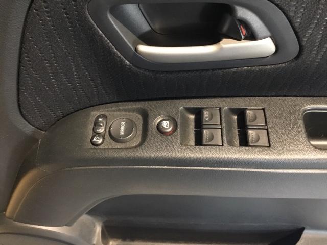 ゼストスパーク Ｗ　ディスプレイオーディオ　ＣＤ　リアカメラ　Ｒカメ　スマートキ　フルオートエアコン　セキュリティー　Ｗエアバッグ　キーレスキー　エアＢ　パワステ　パワーウインドウ　ベンチシート　ＡＢＳ（15枚目）