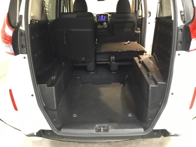 フリード+ハイブリッド ハイブリッドEX メモリーナビ フルセグ リアカメラ ETC 盗難防止システム 衝突軽減システム ウォークスルー オートクルーズコントロール キーレス スマートキ バックカメラ シートH ABS AAC DVD再生(11枚目)