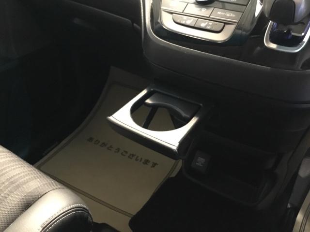 フリード+ハイブリッド ハイブリッドEX メモリーナビ フルセグ リアカメラ ETC 盗難防止システム 衝突軽減システム ウォークスルー オートクルーズコントロール キーレス スマートキ バックカメラ シートH ABS AAC DVD再生(23枚目)