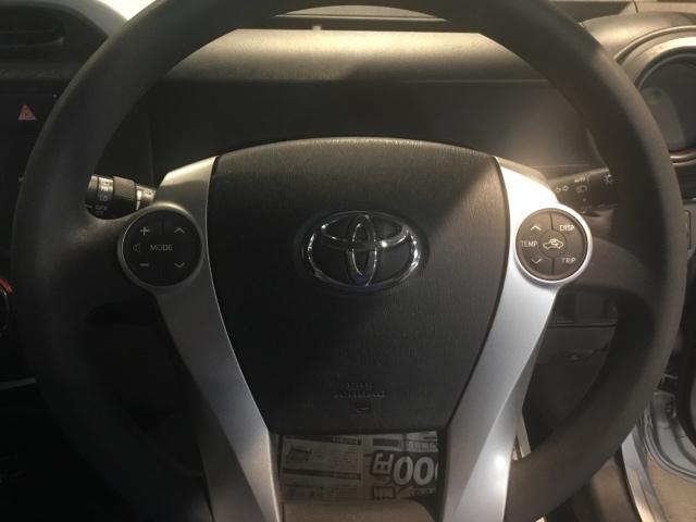 アクア Ｓ　メモリーナビ　ワンセグ　リアカメラ　スマートキープッシュスタート　キーレスエントリ　ナビ＆ＴＶ　オートエアコン　デュアルエアバック　Ｂカメラ　パワーウィンドウ　ＳＲＳ　パワーステアリング　ＡＢＳ（3枚目）