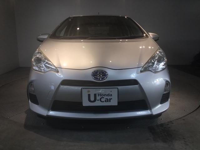 アクア Ｓ　メモリーナビ　ワンセグ　リアカメラ　スマートキープッシュスタート　キーレスエントリ　ナビ＆ＴＶ　オートエアコン　デュアルエアバック　Ｂカメラ　パワーウィンドウ　ＳＲＳ　パワーステアリング　ＡＢＳ（6枚目）