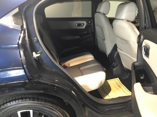 ヴェゼル ｅ：ＨＥＶＰＬａＹ　メモリーナビ　リアカメラ　ＥＴＣ　衝突被害軽減ブレーキ　カーテンエアバッグ　盗難防止装置　アイドルストップ　Ｐセンサー　ＡＢＳ　ＥＳＣ　フルオートエアコン　エアバッグ　ＬＥＤヘッドライト　スマキー（14枚目）