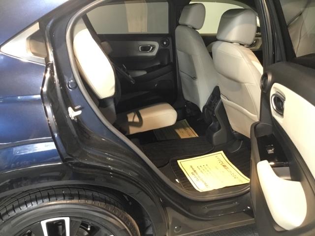 ヴェゼル ｅ：ＨＥＶＰＬａＹ　メモリーナビ　リアカメラ　ＥＴＣ　衝突被害軽減ブレーキ　カーテンエアバッグ　盗難防止装置　アイドルストップ　Ｐセンサー　ＡＢＳ　ＥＳＣ　フルオートエアコン　エアバッグ　ＬＥＤヘッドライト　スマキー（15枚目）