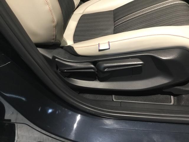 ヴェゼル ｅ：ＨＥＶＰＬａＹ　メモリーナビ　リアカメラ　ＥＴＣ　衝突被害軽減ブレーキ　カーテンエアバッグ　盗難防止装置　アイドルストップ　Ｐセンサー　ＡＢＳ　ＥＳＣ　フルオートエアコン　エアバッグ　ＬＥＤヘッドライト　スマキー（20枚目）