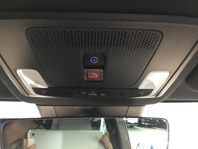 ヴェゼル ｅ：ＨＥＶＰＬａＹ　メモリーナビ　リアカメラ　ＥＴＣ　衝突被害軽減ブレーキ　カーテンエアバッグ　盗難防止装置　アイドルストップ　Ｐセンサー　ＡＢＳ　ＥＳＣ　フルオートエアコン　エアバッグ　ＬＥＤヘッドライト　スマキー（24枚目）