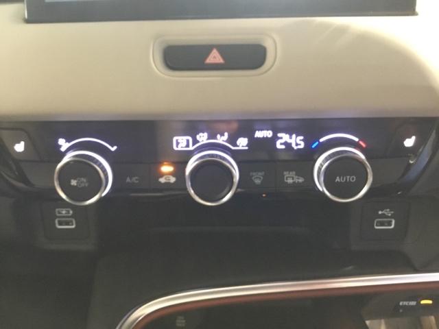 ヴェゼル ｅ：ＨＥＶＰＬａＹ　メモリーナビ　リアカメラ　ＥＴＣ　衝突被害軽減ブレーキ　カーテンエアバッグ　盗難防止装置　アイドルストップ　Ｐセンサー　ＡＢＳ　ＥＳＣ　フルオートエアコン　エアバッグ　ＬＥＤヘッドライト　スマキー（27枚目）