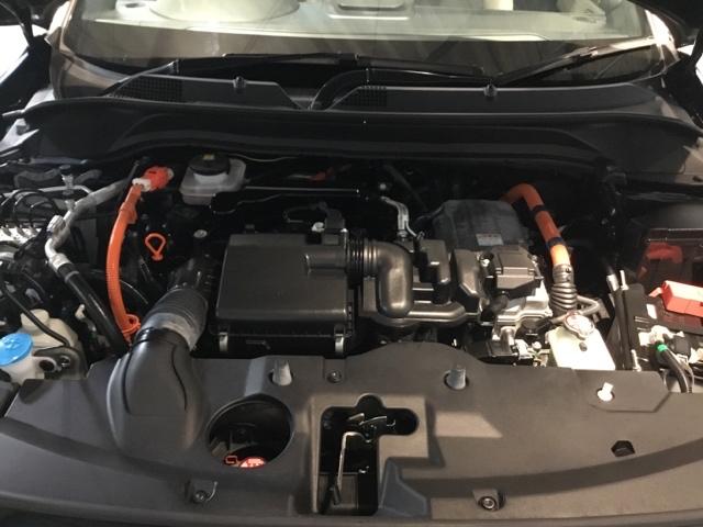 ヴェゼル ｅ：ＨＥＶＰＬａＹ　メモリーナビ　リアカメラ　ＥＴＣ　衝突被害軽減ブレーキ　カーテンエアバッグ　盗難防止装置　アイドルストップ　Ｐセンサー　ＡＢＳ　ＥＳＣ　フルオートエアコン　エアバッグ　ＬＥＤヘッドライト　スマキー（35枚目）