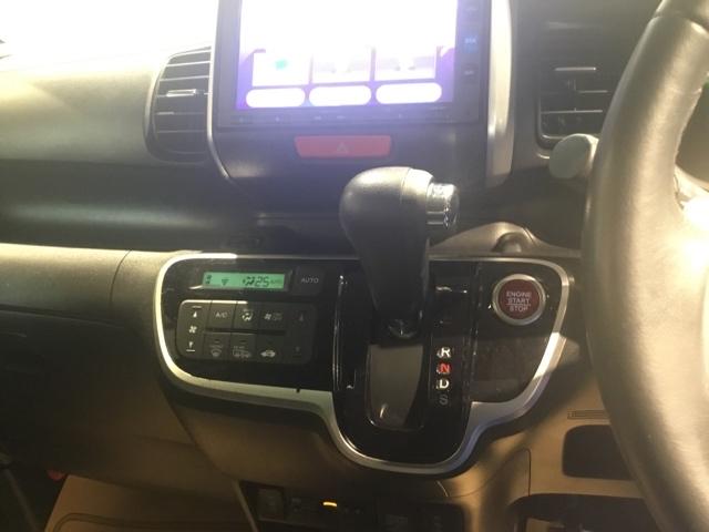 Ｎ－ＢＯＸ ＧターボＳＳパッケージ　メモリーナビ　フルセグ　リアカメラ　ＥＴＣ　Ａストップ　フルオートエアコン　両側自動ドア　地デジＴＶ　ナビテレビ　前席シートヒーター　イモビライザー　キーフリーシステム　スマ－トキ－　パワーウインドウ（25枚目）