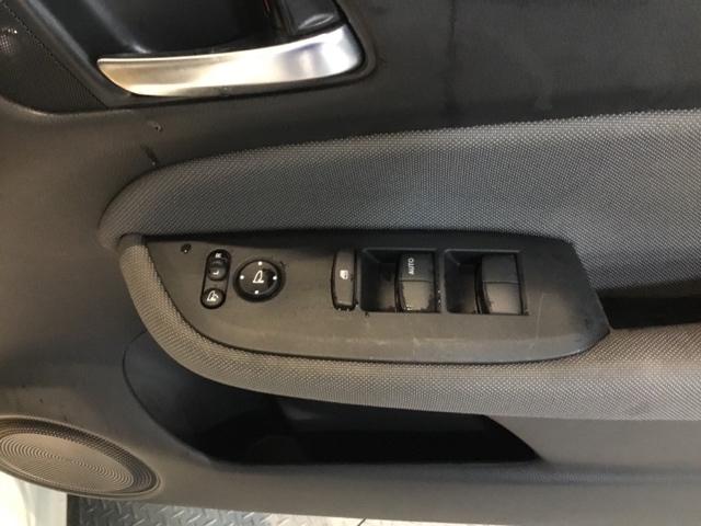 フィット e:HEVクロスター メモリーナビ ドラレコ ETC リアカメラ 衝突回避システム フルオートエアコン 前後センサー LEDランプ エアバッグ サイドエアバック 地デジ オートクルーズコントロール VSA バックカメラ(19枚目)