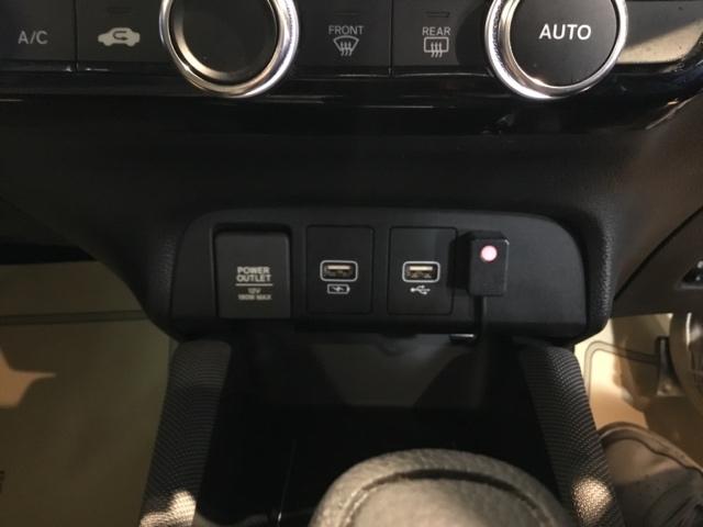 フィット e:HEVクロスター メモリーナビ ドラレコ ETC リアカメラ 衝突回避システム フルオートエアコン 前後センサー LEDランプ エアバッグ サイドエアバック 地デジ オートクルーズコントロール VSA バックカメラ(26枚目)