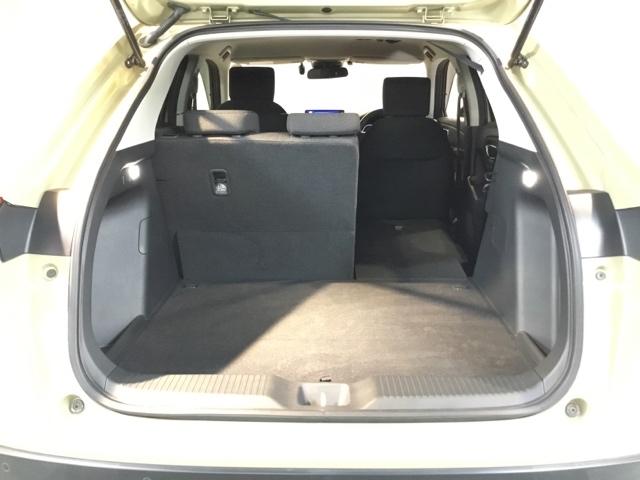 ヴェゼル ｅ：ＨＥＶＸ　メモリーナビ　フルセグ　リアカメラ　ＥＴＣ　ドラレコ　前後障害物センサー　ＡＡＣ　イモビライザー　スマ－トキ－　誤発進抑制　ＰＷ　クルコン　ＥＳＣ　キーフリー　ＬＥＤヘッドランプ　ナビＴＶ　ＡＢＳ（11枚目）