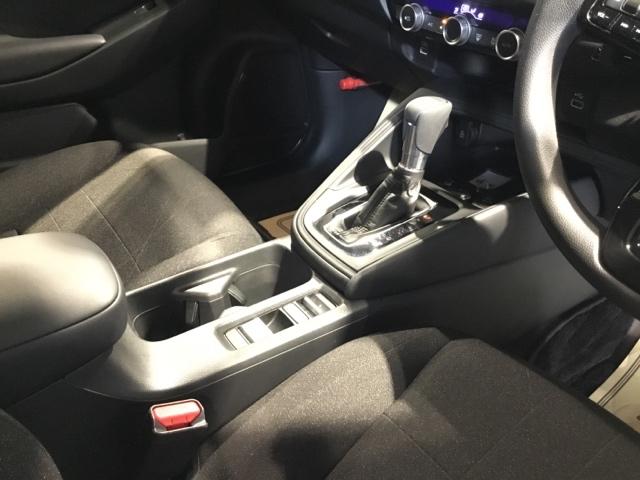 ヴェゼル ｅ：ＨＥＶＸ　メモリーナビ　フルセグ　リアカメラ　ＥＴＣ　ドラレコ　前後障害物センサー　ＡＡＣ　イモビライザー　スマ－トキ－　誤発進抑制　ＰＷ　クルコン　ＥＳＣ　キーフリー　ＬＥＤヘッドランプ　ナビＴＶ　ＡＢＳ（19枚目）