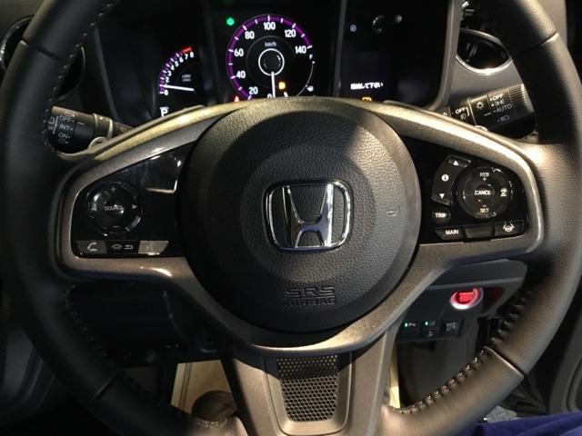 Ｎ－ＷＧＮカスタム Ｌ・ターボホンダセンシング　メモリーナビ　フルセグ　リアカメラ　ＥＴＣ　ブレーキサポート　盗難警報装置　横滑り防止機能　サイドエアバック　クルーズＣ　ＬＥＤヘッド　シ－トヒ－タ－　リヤカメラ　タ－ボ　ＡＡＣ　ＡＢＳ　ナビＴＶ（3枚目）