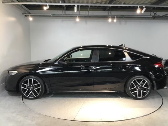 シビック ＬＸ　リアカメラ　シートヒーター　ＥＴＣ　地デジ　オートエアコン　サイドエアバッグ　盗難防止装置　ＬＥＤヘッドライト　クルーズコントロール　ターボ　横滑り防止装置　ＵＳＢ接続　ＡＢＳ　キーフリー　エアバッグ（7枚目）