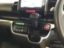 運転席周辺のスマートなレイアウトが、操作のしやすさを実現。快適なドライブをサポートします。