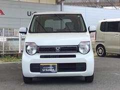 お客様に安全で快適なカーライフをお送りいただくために、中古車にも高いレベルの品質基準を設け、その基準に従って、全ての中古車について納車前整備を実施しています。 6