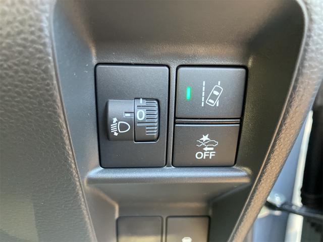 車線はみだしを知らせてくれる機能！レーンアシスト付！