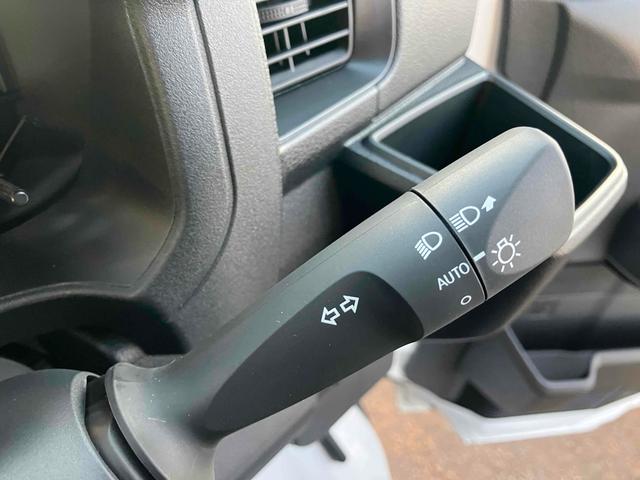 ハイゼットカーゴ スペシャル　軽バン　ＣＶＴ　衝突被害軽減システム　クリアランスソナー　両側スライドドア　アイドリングストップ　オートライト　ＥＳＣ　エアコン　パワーステアリング　パワーウィンドウ　運転席エアバッグ（9枚目）