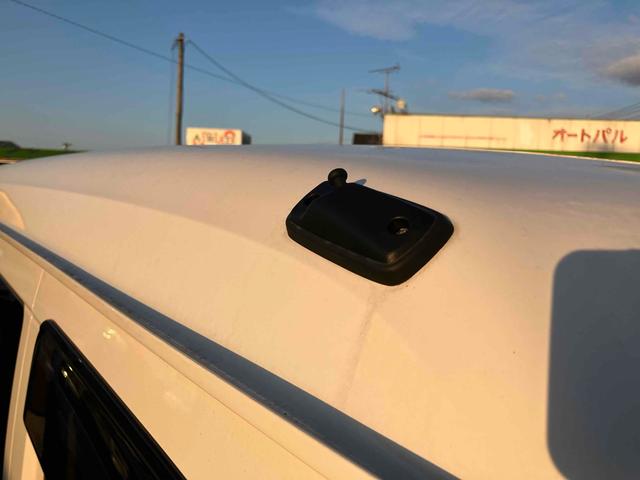 ハイゼットカーゴ スペシャル　軽バン　ＣＶＴ　衝突被害軽減システム　クリアランスソナー　両側スライドドア　アイドリングストップ　オートライト　ＥＳＣ　エアコン　パワーステアリング　パワーウィンドウ　運転席エアバッグ（23枚目）