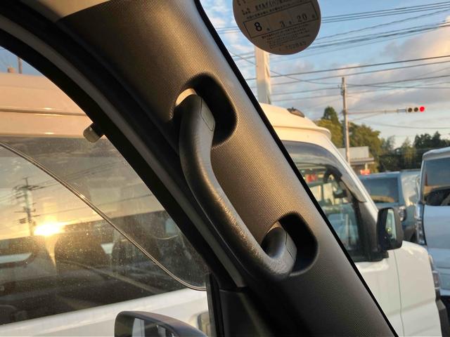 ハイゼットカーゴ スペシャル　軽バン　ＣＶＴ　衝突被害軽減システム　クリアランスソナー　両側スライドドア　アイドリングストップ　オートライト　ＥＳＣ　エアコン　パワーステアリング　パワーウィンドウ　運転席エアバッグ（41枚目）