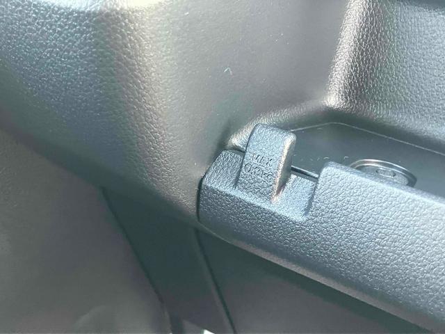 ハイゼットカーゴ スペシャル　軽バン　ＣＶＴ　衝突被害軽減システム　クリアランスソナー　両側スライドドア　アイドリングストップ　オートライト　ＥＳＣ　エアコン　パワーステアリング　パワーウィンドウ　運転席エアバッグ（62枚目）