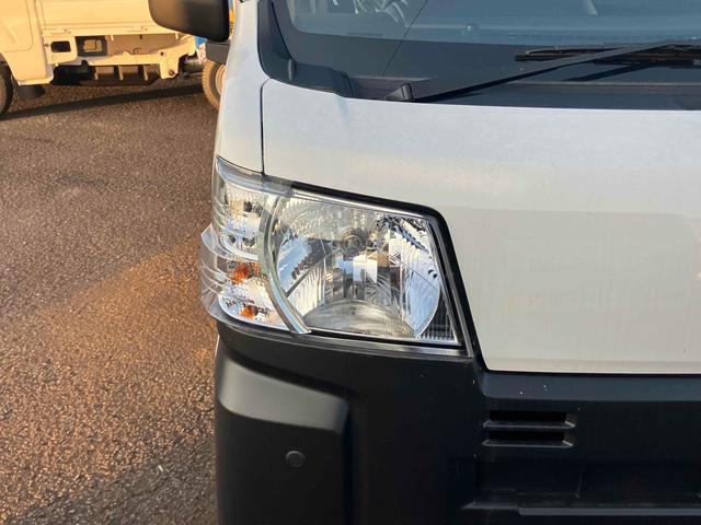 ハイゼットカーゴ スペシャル　４ＷＤ　軽バン　ＣＶＴ　衝突被害軽減システム　クリアランスソナー　両側スライドドア　アイドリングストップ　オートライト　ＥＳＣ　エアコン　パワーステアリング　パワーウィンドウ　運転席エアバッグ（4枚目）