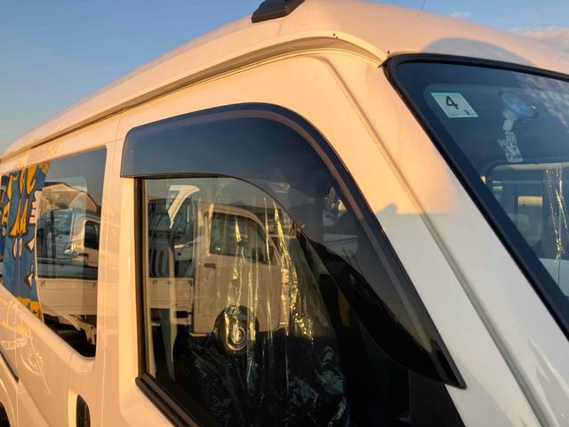 ハイゼットカーゴ スペシャル　４ＷＤ　軽バン　ＣＶＴ　衝突被害軽減システム　クリアランスソナー　両側スライドドア　アイドリングストップ　オートライト　ＥＳＣ　エアコン　パワーステアリング　パワーウィンドウ　運転席エアバッグ（11枚目）