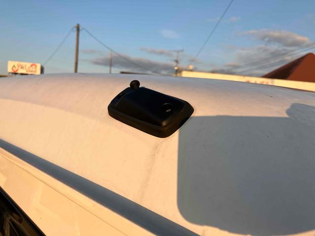 ハイゼットカーゴ スペシャル　４ＷＤ　軽バン　ＣＶＴ　衝突被害軽減システム　クリアランスソナー　両側スライドドア　アイドリングストップ　オートライト　ＥＳＣ　エアコン　パワーステアリング　パワーウィンドウ　運転席エアバッグ（12枚目）