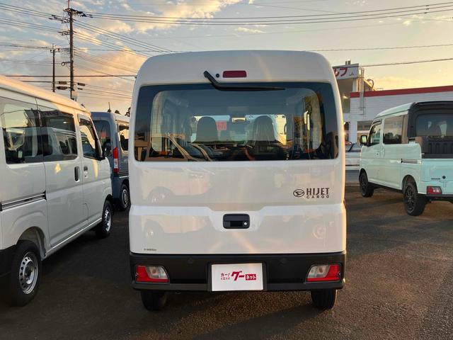 ハイゼットカーゴ スペシャル　４ＷＤ　軽バン　ＣＶＴ　衝突被害軽減システム　クリアランスソナー　両側スライドドア　アイドリングストップ　オートライト　ＥＳＣ　エアコン　パワーステアリング　パワーウィンドウ　運転席エアバッグ（17枚目）