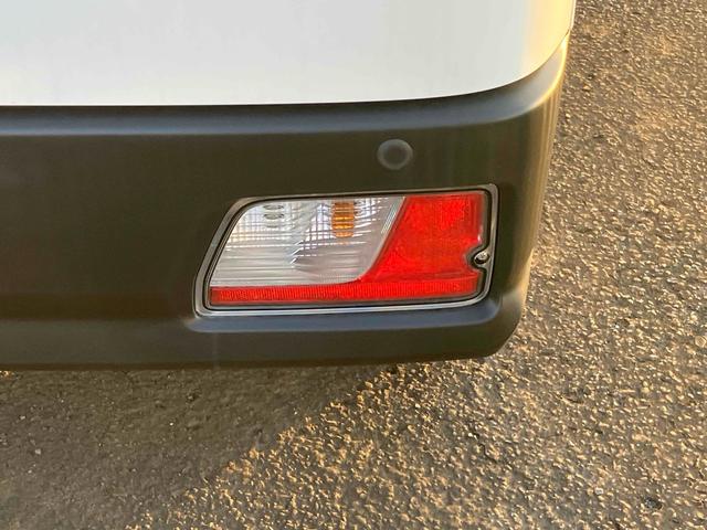 ハイゼットカーゴ スペシャル　４ＷＤ　軽バン　ＣＶＴ　衝突被害軽減システム　クリアランスソナー　両側スライドドア　アイドリングストップ　オートライト　ＥＳＣ　エアコン　パワーステアリング　パワーウィンドウ　運転席エアバッグ（19枚目）