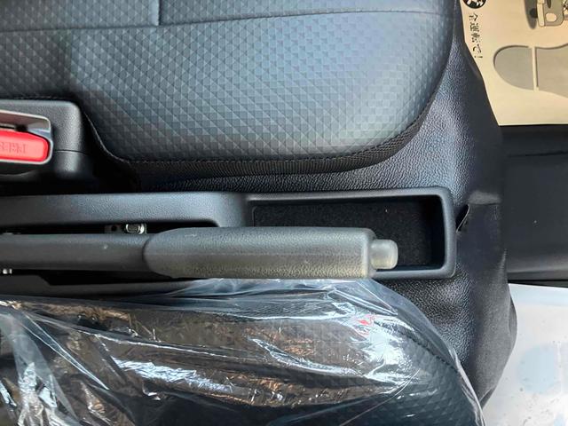 ハイゼットカーゴ スペシャル　４ＷＤ　軽バン　ＣＶＴ　衝突被害軽減システム　クリアランスソナー　両側スライドドア　アイドリングストップ　オートライト　ＥＳＣ　エアコン　パワーステアリング　パワーウィンドウ　運転席エアバッグ（40枚目）