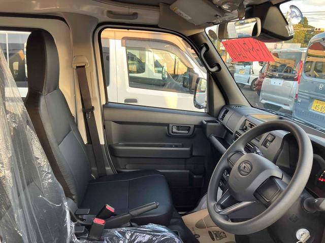 ハイゼットカーゴ スペシャル　４ＷＤ　軽バン　ＣＶＴ　衝突被害軽減システム　クリアランスソナー　両側スライドドア　アイドリングストップ　オートライト　ＥＳＣ　エアコン　パワーステアリング　パワーウィンドウ　運転席エアバッグ（53枚目）