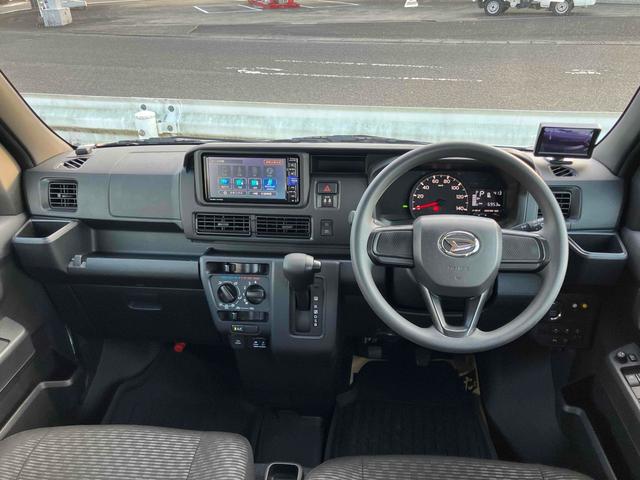 運転者にとっては日々使用することとなる運転席です。運転席が快適だと運転に集中することができますね。