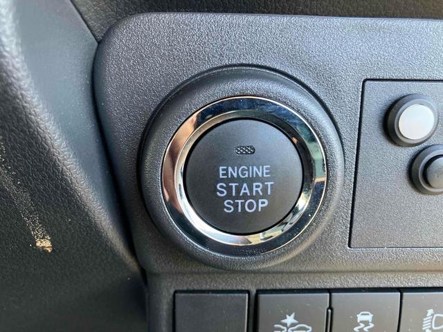 プッシュエンジンスタートシステム、エンジン始動・停止をワンタッチで行うことができます。