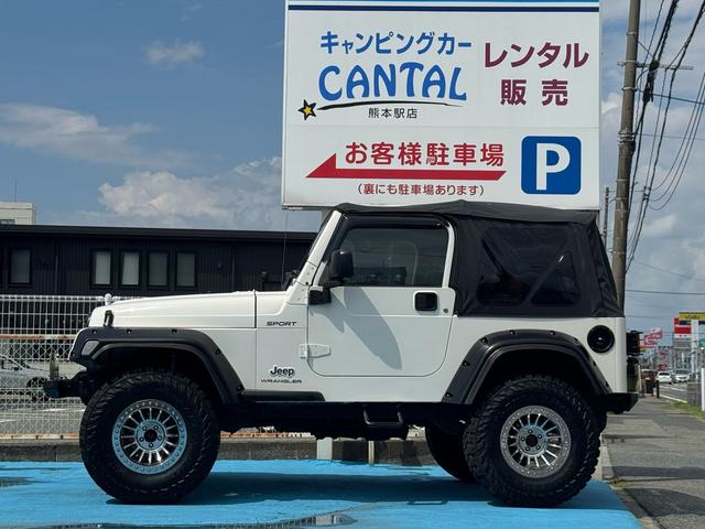 ジープ・ラングラー スポーツ　４ＷＤ　社外前後バンパー　社外マフラー　社外オーバーフェンダー　社外１６インチＡＷ　ＥＴＣ（4枚目）