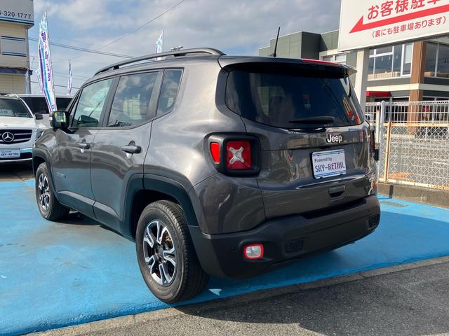 ジープ・レネゲード ロンジチュード ディーラー車 右ハンドル ディスプレイオーディオ バックカメラ USB クルーズコントロール ETC レーンアシスト スマートキー プッシュスタート 16inアルミホイール ルーフレール(11枚目)