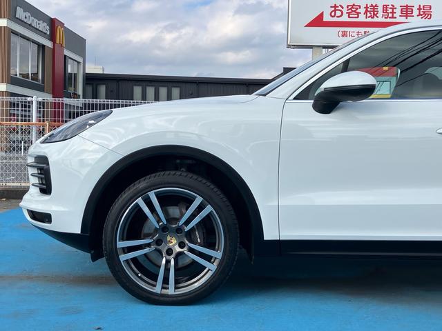 カイエン ベースグレード ディーラー車 右ハンドル パドルシフト 21inアルミホイール レザーパワーシート シートヒーター クルーズコントロール ナビ アラウンドビューモニター 前後ドラレコ ETC2.0 パワーバックドア(7枚目)