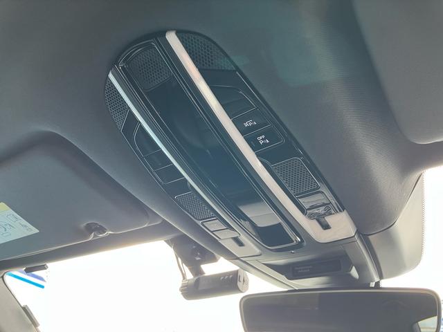 カイエン ベースグレード ディーラー車 右ハンドル パドルシフト 21inアルミホイール レザーパワーシート シートヒーター クルーズコントロール ナビ アラウンドビューモニター 前後ドラレコ ETC2.0 パワーバックドア(42枚目)