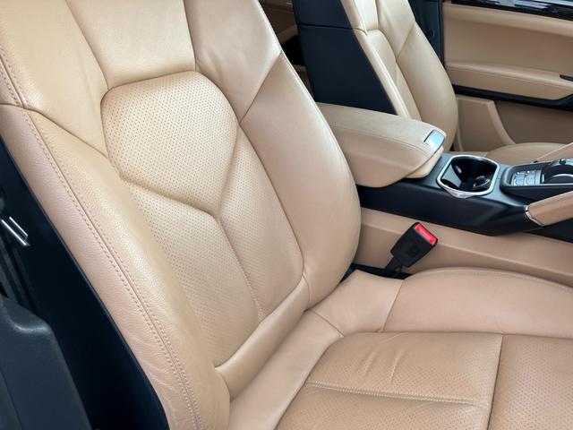 カイエン ベースグレード ディ―ラー車 右ハンドル パドルシフト ナビTV バックカメラ Bluetooth DVD CD 前後ドラレコ ETC レザーパワーシート シートヒーター パワートランク クルーズコントロール(24枚目)