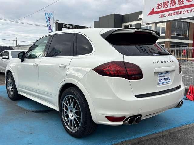 カイエン ベースグレード　３．６　ティプトロニックＳ　４ＷＤ　パワーバックドア・パドルシフト・シートヒーター・ナビ・パワーシート・Ｗエアコン・バックカメラ・ＤＩＳＣ・ＢＴ・フルセグＴＶ・ＥＴＣ（10枚目）