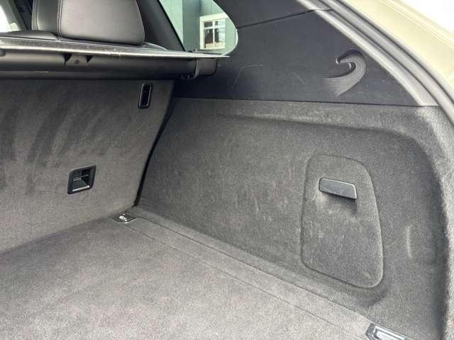 カイエン ベースグレード　３．６　ティプトロニックＳ　４ＷＤ　パワーバックドア・パドルシフト・シートヒーター・ナビ・パワーシート・Ｗエアコン・バックカメラ・ＤＩＳＣ・ＢＴ・フルセグＴＶ・ＥＴＣ（46枚目）