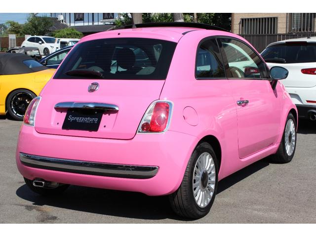 ５００ ピンク！　国内５０台限定車　正規ディーラー車　禁煙　社外ナビ　フルセグＴＶ　ＣＤ・ＤＶＤ再生　Ｂｌｕｅｔｏｏｔｈ接続　バックカメラ　電動サンルーフ　ＥＴＣ　ＫＯＮＩショック＆アイバッハサス　前後エンブレム新品（3枚目）