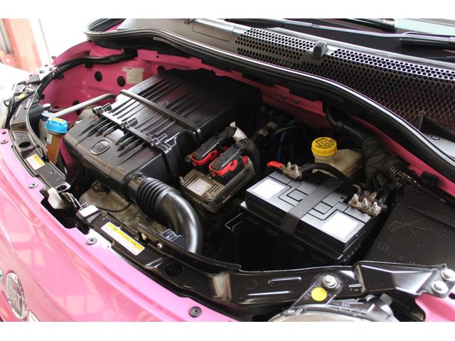 ５００ ピンク！　国内５０台限定車　正規ディーラー車　禁煙　社外ナビ　フルセグＴＶ　ＣＤ・ＤＶＤ再生　Ｂｌｕｅｔｏｏｔｈ接続　バックカメラ　電動サンルーフ　ＥＴＣ　ＫＯＮＩショック＆アイバッハサス　前後エンブレム新品（12枚目）