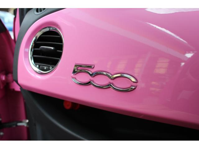 ５００ ピンク！　国内５０台限定車　正規ディーラー車　禁煙　社外ナビ　フルセグＴＶ　ＣＤ・ＤＶＤ再生　Ｂｌｕｅｔｏｏｔｈ接続　バックカメラ　電動サンルーフ　ＥＴＣ　ＫＯＮＩショック＆アイバッハサス　前後エンブレム新品（37枚目）