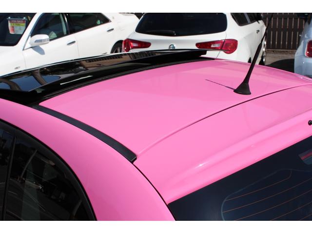 ５００ ピンク！　国内５０台限定車　正規ディーラー車　禁煙　社外ナビ　フルセグＴＶ　ＣＤ・ＤＶＤ再生　Ｂｌｕｅｔｏｏｔｈ接続　バックカメラ　電動サンルーフ　ＥＴＣ　ＫＯＮＩショック＆アイバッハサス　前後エンブレム新品（68枚目）