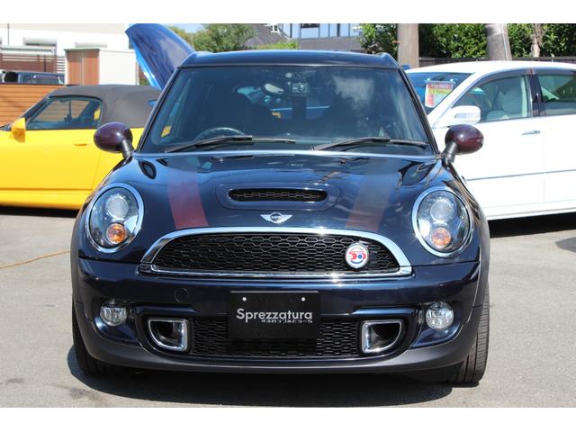 ＭＩＮＩ クーパーＳ　クラブマン　ハンプトン　正規ディーラー車　５０周年記念モデル５０ハンプトン　限定色リーフブルー　専用レザーシート　社外ナビ　フルセグＴＶ　ＣＤ・ＤＶＤ再生　Ｂｌｕｅｔｏｏｔｈ接続　バックカメラ　前後２カメラドラレコ　ＥＴＣ（2枚目）