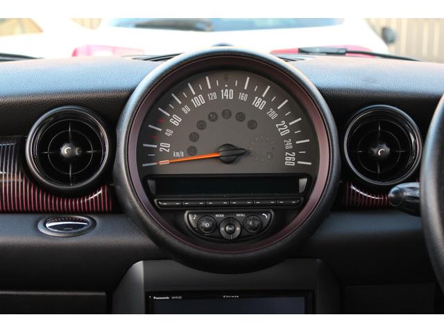 ＭＩＮＩ クーパーＳ　クラブマン　ハンプトン　正規ディーラー車　５０周年記念モデル５０ハンプトン　限定色リーフブルー　専用レザーシート　社外ナビ　フルセグＴＶ　ＣＤ・ＤＶＤ再生　Ｂｌｕｅｔｏｏｔｈ接続　バックカメラ　前後２カメラドラレコ　ＥＴＣ（18枚目）