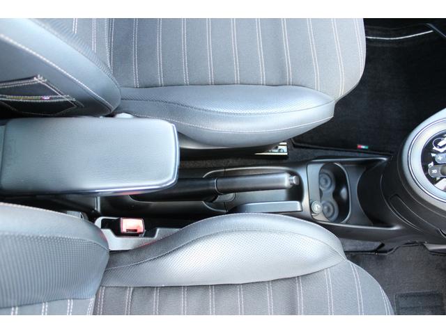 500 バイ ディーゼル 国内150台限定DIESELコラボモデル 正規ディーラー車 禁煙 社外ナビ バックカメラ フルセグTV CD・DVD再生 Bluetooth接続 ETC ガラスルーフ 専用デニム風シート USB電源(37枚目)